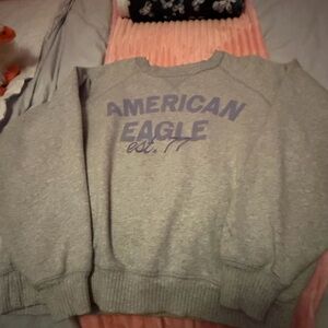 American Eagle Heather Gray Pullover
